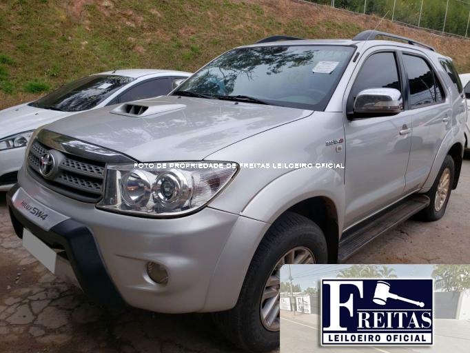 TOYOTA HILUX SW4 2010